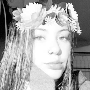 Meet your Posher, Alexis